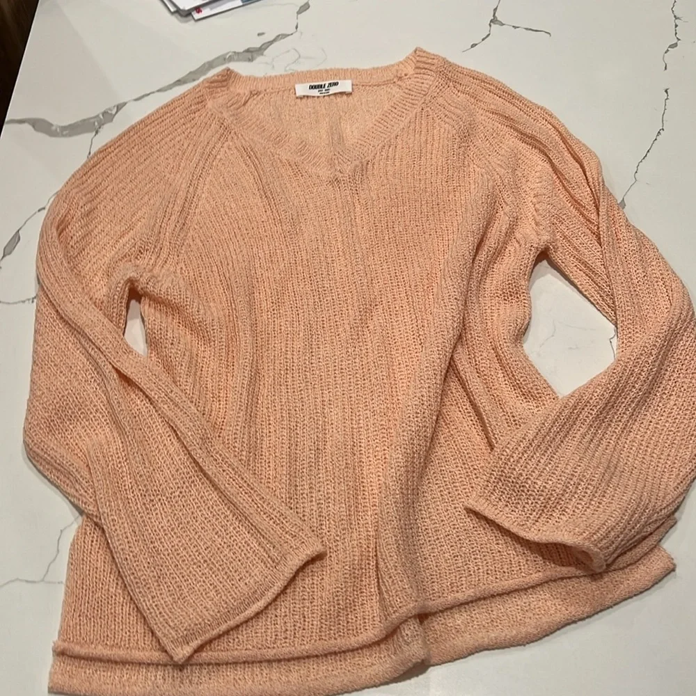 Double zero peach sweater size small - Picture 3 of 4